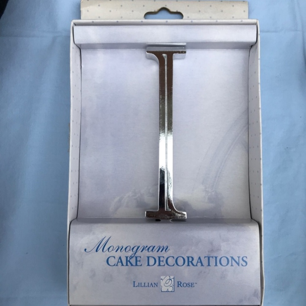 Lillian Rose "I" Monogram Cake Topper